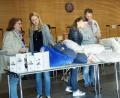 Bild: agr
Groß war das Angebot auf den Wühltischen beim Basar der Kolpingsfamilie.