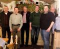 Bild: ld
Die neue Vorstandschaft der Jagdgenossenschaft mit Jagdvorsteher Alexander Moller (Mitte) und Stellvertreter Florian Söllner (Dritter von rechts). Neuer Schriftführer ist Armin Schmelzer (Zweiter von rechts)