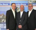 Bild: Hirsch
Werner Dollinger, Gerhard Eckl und Johannes Lechner (von links) zogen für die Sparda-Bank Ostbayern eine positive Bilanz.
