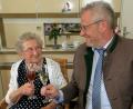 Bild: Hirsch
Liselotte Hoffmann (links) feierte den 99. Geburtstag und bekam Besuch von Oberbürgermeister Andreas Feller