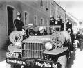 Repro: tu
Die Pleysteiner Feuerwehrmänner unternahmen 1951 die erste Fahrt mit dem neuen Löschfahrzeug Dodge-Bachert, einer US-amerikanischen Automarke.