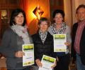 Bild: fphs
Vorsitzender Herbert Pscherer (rechts) zeichnete für 25 Jahre Mitgliedschaft beim TC Waldershof Helga Meinert, Christa Heining und Gudrun Rittmayer (von links) aus.