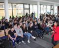 Bild: wro
Evin Sevinc überzeugte mit Informationen und Fachwissen. In der Schulaula warb sie für eine Teilnahme an der Typisierung.