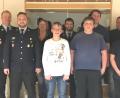 Bild: fjo
Jugendwart Dominik Zintl (Zweiter von links) freut sich über Nachwuchs bei der Jugendfeuerwehr im Jubiläumsjahr. Günter Michl (Vierter von rechts) ist neuer Jugendsprecher, dem Maximilian Krämer (rechts) zur Seite steht.