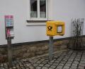 Bild: wro
Der öffentliche Fernsprechapparat in der Ortsmitte von Falkenberg ist nicht mehr rentabel. In wenigen Tagen wird die Telefonsäule verschwinden. Nur der Postkasten bleibt stehen.