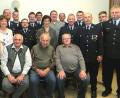 Bild: Hirsch
Die Feuerwehr Schwandorf ehrte langjährige Mitglieder, darunter Josef Andree, Josef Bäuml und Johann Eigner (sitzend von links), sprach Beförderungen aus und zeichnete langjährige Aktive aus.