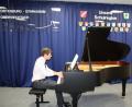 Bild: lg
Der Pianist Florian Sorgenfrei am Steinway-Flügel, an dessen Finanzierung sich auch der Förderverein beteiligte.