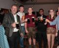 Bild: pi
"O'zapft is'": Die KLJB-Vorsitzenden Franziska Bierler (Zweite von rechts) und Niklas Krapf (Dritter von links) stoßen mit den Ehrengästen an.