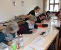 Bild: pi
Andrea Paulus (stehend) gibt Tipps.