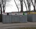 Bild: br
Mit der Zustimmung der Folgevereinbarung mit dem Landkreis Neustadt/WN übernimmt die Gemeinde Vorbach für weitere drei Jahre die Bereitstellung, Unterhaltung und Sauberhaltung ihres Wertstoffcontainer-Standplatzes (unser Bild) am Parkplatz des Sportgeländes des FC Vorbach.