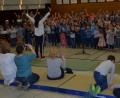 Bild: dob
Zum Finale versammelten sich alle Teilnehmer zum Lied "Immer und überall" in der Mitte der Dreifachturnhalle.