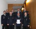 Bild: egl
Günter Schraml (vorne, Zweiter von rechts) wurde mit der Ehrennadel in Silber der Jugendfeuerwehr Bayern geehrt.