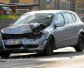 Bild: Huber
Der silber-blaue Opel Astra war nach dem Unfall am Kaiser-Wilhelm-Ring nicht mehr fahrbereit.