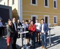 Bild: bgm
Europakandidatin Maria Sponsel (vorne, von links) und Spitzenkandidat Christian Doleschal diskutieren in Parkstein über die Entwicklung der Europäischen Union nach den Wahlen am 26. Mai.
