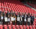 Bild: exb
In der Continental Arena Regensburg zeichnet die IHK die besten Absolventen Ostbayern einer Aus- und Weiterbildung sowie deren Ausbildungsbetriebe aus.