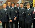 Bild: Dobmeier
Die Feuerwehr Rothenstadt wählt Vorstand und Kommandanten. Erster Vorsitzender ist Reinhard Albrecht (Dritter von links), Stellvertreter Gerhard Braun (links), neuer Kommandant Michael Hösl (Dritter von rechts) und sein Stellvertreter Daniel Kellermann (Zweiter von rechts).