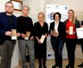 Bild: Stephan Huber
Das Projekt "Barockregion Bayern Böhmen" verbindet und belebt die barocken Kulturschätze beiderseits der Grenze durch gemeinsame Ausstellungen und Veranstaltungen beim Bayerisch-Böhmischen Barockfestival 2019. (Von Links) Sebastian Lesnak, Robert Diem, Hanna-Regina Uber, Veronika Hofinger, Marta Biba und Eva Rybakova freuten sich über Präsentation des Flyers.