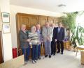 Bild: Josef Trißl
Im Bild (von links): Gaby Hübner (IG BCE), Brigitte Memminger (Ehefrau), Franz Memminger, Reinhard Schön (VdK Plößberg), Harald Gresik (VdK Kreisgeschäftsführer), Georg Brand (VdK Kreisvorsitzender).