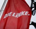 Bild: Oliver Berg/dpa
Fahne der Linkspartei.