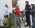 Bild: Petra Hartl
Die Polizei in Amberg hat am Freitag eine große Aufklärungsaktion in der Stadt und in den Randgebieten gestartet. Denn immer mehr Fahrräder werden in Bayern gestohlen. Die Beamten fordern, dass Hausbesitzer ihre Garagen und Fahrradkeller absperren.