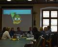 Bild: lue
"Chat-Bot" Alois ist ein voller Erfolg. Über 800 Whatsapp Nutzer haben ihn schon Fragen zu touristischen Angeboten in Tirschenreuth gestellt. Da ist auch der Kulturausschuss der Stadt Tirschenreuth begeistert.