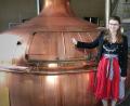Bild: bsc
Als Bierkönigin im feschen Dirndl bayerische Braukunst zu präsentieren, kann sich die Lebensmittelingenieurin der Friedenfelser Betriebe und stellvertretende Braumeisterin der Friedenfelser Schlossbrauerei, Marina Schicker, gut vorstellen.
