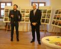 Bild: sne
Die schönsten Fotos der Oberpfalz zeigt Geschäftsführer von Oberpfalz-Marketing Christoph Aschenbrenner (links). Landrat Andreas Meier ist stolz, was seine Oberpfalz zu bieten hat.