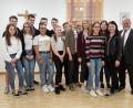 Bild: mh
Jessica Bäumler (Zweite von rechts) gibt ihren Vorsitz in der Mädchengruppe ab. Neue Vorsitzender sind Annika und Kerstin Paulus (Sechste und Fünfte von rechts). Mit auf dem Foto die neuen Mitglieder der Mädchengruppe und der Kolpingfamilie.