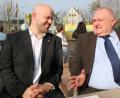 Bild: jrh
DGB-Urgestein Helmut Fiedler (rechts) sagt Ade, sein Wunschnachfolger Petr Arnican sitzt bereit.