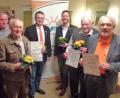 Bild: br
Kreisvorsitzender Florian Wiedemann und stellvertretender Landesvorsitzender Hans Martin Grötsch (Dritter und vierter von rechts) ehren (von links) Richard Scherl, Rudolf Richter und Hans Stock sowie (von rechts), Vorsitzenden Hans Schmid und Alfred Bauer für ihre Verdienste.