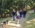 Bild: frd
Auf zwei und sogar auf vier Beinen (im Vordergrund) ging es bei der Neuauflage des Oberviechtacher IVV-Wandertages auf die Strecken. Über 5,10 und sogar 21 Kilometer zeigte sich die Region bei bestem Frühlingswetter von ihrer schönsten Seite.