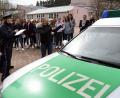 Bild: Fotos: PHK Peter Eckert, VII. BPA Foto- und Videozentrale
Die Verknüpfung von Theorie und Praxis im polizeilichen Einsatztraining faszinierte die Besucherinnen.
