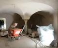 Bild: Stephan Huber
Lange ersehnt, lange darum gekämpft, lange wird es auch noch dauern, bis das Kultur-Schloss Theuern saniert ist: hier der ehemalige Schweinestall des Schloss-Komplexes, der massive bauliche Schäden aufwies.