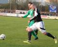 Bild: gb
In dieser Szene liefert sich Mitterteichs Kaan Özdemir (vorne) ein Laufduell mit Steffen Taubenreuther (TSV Neudrossenfeld). Kurz vor Schluss flog der SV-Angreifer nach einer Roten Karte vom Platz.