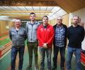 Bild: gz
Der neue Vorsitzende Erhard Reil (Dritter von links) wünscht sich mit (von rechts) Kassier Timo Wessel, Schriftführer Hans Stahl, Stellvertreter Sandro Schmucker und Sport-und Jugendwart Thomas Hacker gute Zusammenarbeit.