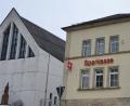 Bild: ü
Die Geschäftsstelle der Sparkasse im Marktzentrum ist nach den Worten von Vorstandsvorsitzendem Josef Pflaum nachhaltig gesichert.