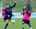 Bild: Schrems
Kulmbachs Nino Müller (links) und Samuel Gebru Fantaye vom FC Tirschenreuth lieferten sich in der Vorwoche intensive Duelle.