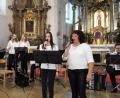 Bild: kwl
Gesang hoch fünf: Jürgen Eckert, Christine und Maria Striegl, Bianca Gleißner und Ramona Hannes bei ihren einfühlsamen Vorträgen. Ein großartiges Konzert liefert das Akkordeonorchester der Musikschule unter Jürgen Eckert in der Wallfahrtskirche St. Felix.