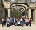 Bild: do
Eine rege Völkerverständigung pflegt das Gymnasium Eschenbach mit einem großen Schüleraustausch-Programm. Bereits im 15. Jahr besuchen sich deutsche und italienische Schüler. Unser Bild zeigt die Schülergruppe aus Leno/Lombardei mit den Gymnasial-Schülern des Italienisch-Wahlkurses mit ihren Lehrkräften.