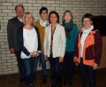 Bild: e
Der Frauenbund Kümmersbruck wählt einen neuen Vorstand (von links): Pfarrer Wolfgang Bauer, Kerstin Gmeiner, Martina Pospiech, Ulrike Gudat, Gabi Pemp und Gemeindereferentin Elisabeth Harlander