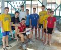 Bild: exb
Sportlich, sportlich: Die neun Schüler schwimmen für das Augustinus im Herbst im Bundesfinale.