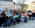 Bild: Stephan Huber
Im April marschierten die Teilnehmer vom Maltesergarten quer durch die Altstadt bis zum Bürgerplatz,