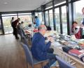 Bild: heb
Briefmarken, Münzen, Ansichtskarten und entsprechendes Sammlerzubehör wurden beim Frühjahrs-Großtauschtag der Briefmarken- und Münzfreunde im Restaurant Seenario angeboten. Die Interessenten und Besucher kamen dabei aus allen Altersgruppen.
