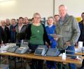 Bild: Hirsch
Abwassermeister und Betriebsleiter Robert Merkl (Zweiter von rechts) hieß am Mittwoch 15 Kollegen aus dem südlichen Landkreis auf dem Gelände der Verbandskläranlage Schwandorf-Wackersdorf willkommen.