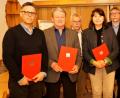 Bild: arw
SPD-Kreisvorsitzender und Bürgermeister Markus Ludwig (rechts) freuen sich über die treuen Mitglieder: Siegfried Kick, Johann Völkl, Vorsitzender Konrad Schell, Inge Trottmann, Gerhard Trottmann und Hans Vollath (von links).