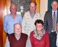 Bild: exb
Willibald Fehr, Inge Heß und Richard Heß (sitzend von links) sowie Günther Münchmeier (hinten, Mitte) wurden für Vereinstreue ausgezeichnet. Vorsitzender Robert Hecht hinten, links) und Zweiter Bürgermeister Markus Preisinger (rechts) gratulierten.