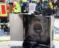 Bild: jma
Der brennende Lüfter wurde ins Freie gebracht und abgelöscht.