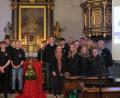 Bild: muk
Die vorwiegend aus Jugendlichen bestehende Gruppierung von Gaisthal-Rackenthal beim ökumenischen Kreuzweg, zusammen mit Gemeindeassistent Christian Glaser (links).