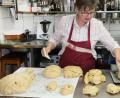 Bild: Gerhard Götz
Nach dem Formen von Pfundlaiberln darf der Hefeteig noch ein zweites Mal gehen..