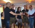 Bild: fz
Bierprobe. Mit sechs verschiedenen Weißbieren wird das Weißbierfest eröffnet.